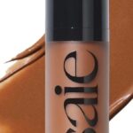 Saie Glowy Super Gel Bronzer – Shade: Sand