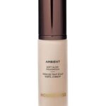 فاونديشن Ambient Soft Glow من Hourglass – إشراقة فاخرة تدوم