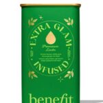 طقم المكياج الكبير من Benefit Cosmetics،