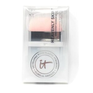 فرشاة HEAVENLY SKIN من it cosmetics