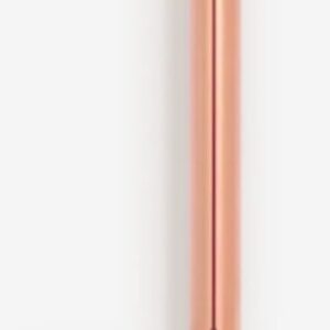 أقلام تحديد الشفاه من Charlotte Tilbury