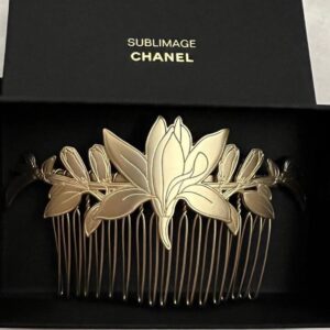 GWP Hair Clip من Chanel