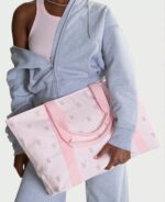 ⁦Victoria's Secret Shine Tote Bag⁩ - الصورة ⁦3⁩