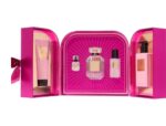 ⁦فكتوريا سيكريت – مجموعة هدايا Bombshell Ultimate Fragrance (5 قطع)⁩ - الصورة ⁦2⁩
