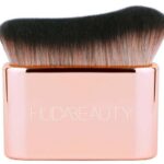 Huda Beauty – Body Shimmer Brush