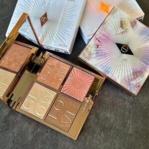 Charlotte Tilbury Glowgasm Face Palette – Nudegasm