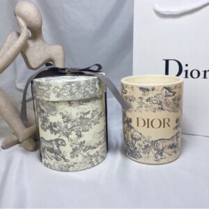 Christian Dior Scented Candle – Toile de Jouy Blue