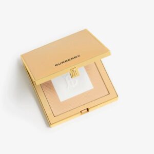Burberry Beyond Wear Setting & Refining Powder – Shade 01