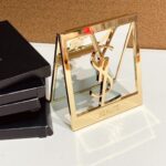 YSL Gold Mirror مع ملقط الشعر الذهبي