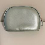 La Mer Skincare Travel Set – Green Makeup Bag المنتجات mini size