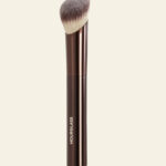 Ambient Soft Glow Foundation Brush