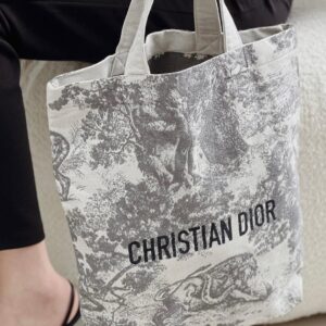 Dior Beauty Gold Member Welcome Gift – Toile De Jouy Print Tote Bag