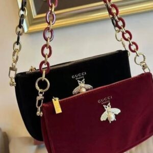 Gucci Beauty Velvet Pouch Purse with Chain – Burgundy