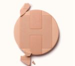 ⁦H Trio Healthy Glow Mineral Powder – Tottori 01 (Hermès)⁩ - الصورة ⁦3⁩