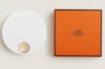 ⁦H Trio Healthy Glow Mineral Powder – Tottori 01 (Hermès)⁩ - الصورة ⁦2⁩
