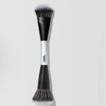 F4 DUAL-ENDED FOUNDATION AND FACE BRUSH