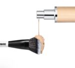 ⁦F4 DUAL-ENDED FOUNDATION AND FACE BRUSH⁩ - الصورة ⁦2⁩