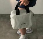 ⁦Chanel White Makeup Bag⁩ - الصورة ⁦2⁩