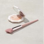 ⁦CHEEK-HUGGING HIGHLIGHT BRUSH 120⁩ - الصورة ⁦2⁩