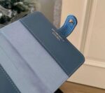 ⁦CHANEL Denim CC Card Holder / Passport Cover⁩ - الصورة ⁦4⁩