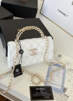 ⁦Chanel Mini Kelly White Caviar Leather Bag⁩ - الصورة ⁦2⁩