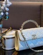⁦Chanel Mini Kelly White Caviar Leather Bag⁩ - الصورة ⁦3⁩