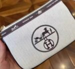 ⁦Hermès L’Esprit du Faubourg Recycled Dust Bag Wallet⁩ - الصورة ⁦2⁩