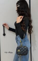 ⁦Chanel Quilted Shoulder Bag with Pearl Chain Strap⁩ - الصورة ⁦6⁩
