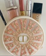 ⁦Dior Butterfly Embroidered Beauty Pouch⁩ - الصورة ⁦3⁩