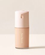 ⁦Rare Beauty True to Myself Natural Matte Longwear Foundation⁩ - الصورة ⁦3⁩