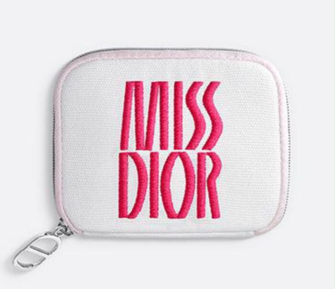 WhatsApp Image 2026-07-17 at 6.08.47 PM (1) Miss Dior Mini Perfume Set - الصورة 1