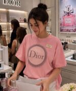 ⁦Dior Pink Crystal Logo T-Shirt⁩ - الصورة ⁦5⁩