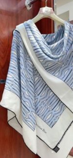 ⁦Christian Dior Miss Dior Blue & White Scarf 90*90 CM⁩ - الصورة ⁦6⁩