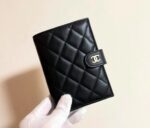 ⁦CHANEL Classic Quilted Card Holder Wallet – Black⁩ - الصورة ⁦2⁩
