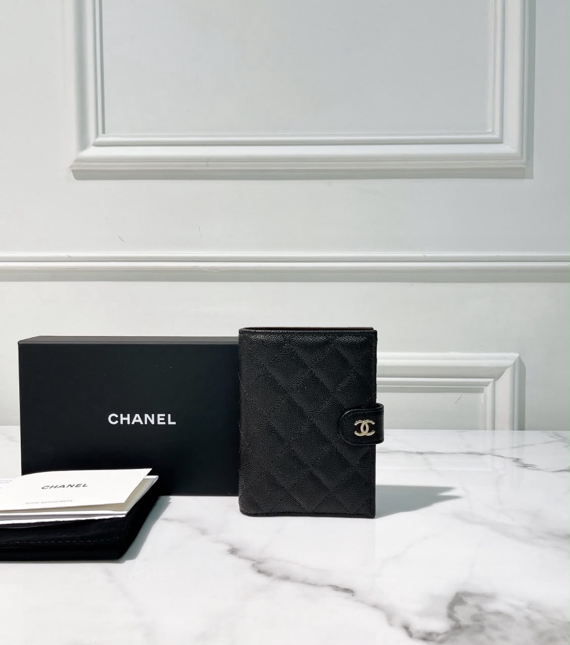 WhatsApp Image 2026-07-17 at 8.00.58 PM (4) CHANEL Classic Quilted Card Holder Wallet – Black - الصورة 1