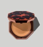 ⁦Fenty Beauty Sun Stalk’r Soufflé Pressed Mousse Cream Bronzer⁩ - الصورة ⁦3⁩
