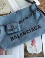 ⁦Balenciaga Denim Chain Shoulder Bag⁩ - الصورة ⁦3⁩