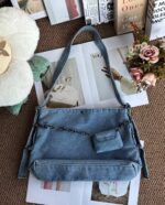 ⁦Balenciaga Denim Chain Shoulder Bag⁩ - الصورة ⁦2⁩