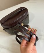 ⁦Tory Burch T Monogram Vanity Case⁩ - الصورة ⁦3⁩