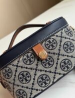 ⁦Tory Burch T Monogram Vanity Case⁩ - الصورة ⁦2⁩