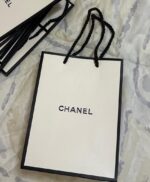 ⁦Chanel Silk Twilly Scarf⁩ - الصورة ⁦5⁩