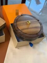 ⁦Luxury Round Wooden Coffee Table⁩ - الصورة ⁦3⁩