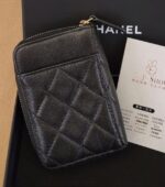 ⁦Chanel Quilted Card & Cash Holder⁩ - الصورة ⁦4⁩