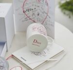 ⁦Dioramour Romantic Gift Set – Mug, Greeting Card & Notebook⁩ - الصورة ⁦3⁩