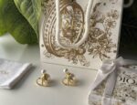 ⁦Dior Gold Pearl CD Earrings⁩ - الصورة ⁦2⁩