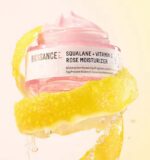 ⁦Biossance Squalane + Vitamin C Rose Moisturiser – 50 ml⁩ - الصورة ⁦2⁩