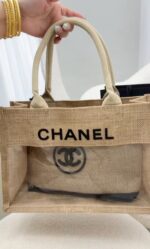 ⁦Chanel VIP Linen & Jute Tote Bag⁩ - الصورة ⁦2⁩