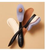 ⁦IT Cosmetics Heavenly Luxe Body Foundation Brush #28⁩ - الصورة ⁦2⁩