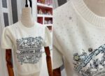 ⁦Luxury White Dior-Inspired Knit Top⁩ - الصورة ⁦5⁩