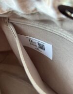 ⁦Champagne Satin Ruffle Tote Bag⁩ - الصورة ⁦5⁩